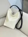 Borsa a tracolla in tela bianca con cinturino in corda nera, borsa a secchiello casual. - Cinturino Nero / Bianco avorio