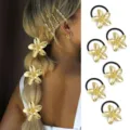 Goldene Plumeria Blume Haargummi und Haarnadel Set, elegante Metall Haarspange für Damen. - Goldenes Fünfblättriges Blumen- und Haarnadel-Design / 6er Set