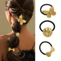 Goldene Metall Haargummis Set, schicke Schmetterling und runde Haarbänder für Damen. - Metallisches Gehämmertes Schmetterlings- und Schleifen-Design / 6er Set