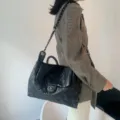 Bolso de hombro acolchado vintage para mujer, bolso cruzado informal elegante. - Negro