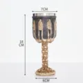 Vue detaillee du calice squelette en resine gothique avec gobelet en acier inoxydable. - Couleur Antique