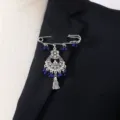 Vintager Silber Broschen mit blauen Perlen und Strass, elegante ethnische Jacken Accessoire. - Dunkelblau