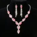 Magnifique ensemble collier et boucles d'oreilles strass cristal marquise rose mariée. - Rose
