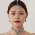 Indian retro rhinestone choker necklace earrings maang tikka set for women fashion jewelry - Silver White