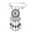 Spilla vintage in stile etnico argentato con perline verdi e nappe, spilla metallo. - Verde