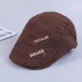 Herren braune Baumwolle Schiebermütze Vintage Baker Boy Beret Hut mit Stickerei. - Verstellbar / Braun