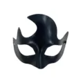 Maschera mezza faccia in PVC nero con corna ricurve, ideale per feste di Halloween e cosplay. - Nero