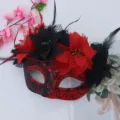 Rot Schwarze Maskenball Maske mit Federn Spitze Blumen Halbgesicht Party Kostüm Requisite - Rot