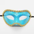 Blaue Maskerade Maske mit goldenem Glitzerbesatz und Gummiband fuer Party Kostuem. - Flache Oberkante - Hellblau