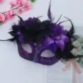 Lila schwarze Maskerade Maske mit Federn und Blumen fur Halloween Party Kostum Verkleidung. - Lila