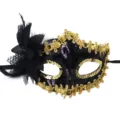 Schwarz-goldene Maskenballmaske mit Federn und Pailletten für Partyauftritte optimal. - Pailletten Seitliche Blume Maske (Schwarz Gold)