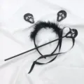 Diadema de Halloween de plumas negras con calavera de lentejuelas y varita a juego - Juego de Diadema y Varita (Cara de Fantasma de Lentejuelas Plateadas)