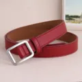 Dames rode PU lederen riem met zilveren vierkante gesp, stijlvol mode-accessoire. - Stijl Zonder Gat / Rood