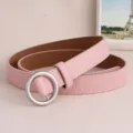 Roze dames leren riem met ronde zilveren metalen gesp, stijlvolle dunne tailleband. - Ronde Gesp / Roze