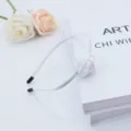 Serre-tete rose en satin blanc elegante coiffe de fee accessoire cheveux floral doux - Blanc