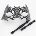 Máscara veneciana de filigrana de metal negro con brillantes diamantes de imitación y asas - Estilo Negro Hueco Veneciano (1)