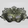 Maschera veneziana vintage color bronzo verde con eleganti intagli per feste e balli. - Corona Collegata Retro / Verde Antico