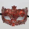 Masque de bal venetien rouge vintage pour fete d'Halloween costume et evenements festifs. - Renard Ajouré / Cuivre Rétro