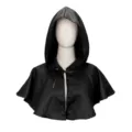 Nahaufnahme Detail des schwarzen Kapuzenumhangs mit Bändchen, mittelalterliches Kostüm. - Einheitsgröße / Robe / Schwarz