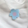 Niedlicher blauer Blumen Handyständer mit rosa Zentrum, ästhetischer Harz Sockel für Handy. - Kleine Blume im HyunA-Stil [Hellblau]
