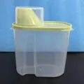 Transparent plastic food storage container with measuring cup lid for kitchen grains storage. - Nordic Green 1.9L High Transparency