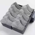Grey disposable short socks for unisex, breathable and sweat-absorbing daily boat socks. - One Size / Gray