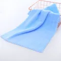 Toalla facial de vellon de coral azul claro con bordes ondulados para uso diario muy suave - 35*75cm / Azul
