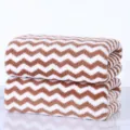 Toalla De Forro Polar Marrón Blanco Chevron Suave Absorbente Gruesa Baño 35x75 - Café