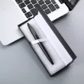 Stylo à bille en métal noir dans coffret cadeau pour bureau et affaires variante. - Stylo noir mat avec étui à stylos