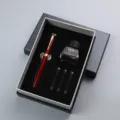 Rode vulpen cadeauset met zwarte inktfles en patronen in een luxe zwarte geschenkdoos. - Stijl 4 Set