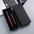 Set de stylo signature en métal avec coffret cadeau noir, variante rouge et argent. - Boîte avec Recharge / Rouge