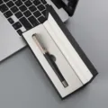 Pluma estilográfica de regalo de negocios color Morandi con elegante caja negra para oficina. - Paquete de Caja de Bolígrafos 042 / Café Morandi