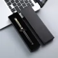 Elegante bolígrafo de regalo de metal negro y dorado con caja de lujo para oficina. - Bolígrafo negro piano con caja de dos piezas