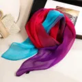 Foulard plissé dégradé coloré léger doux mode été accessoire de cou pour femmes. - Couleur 16