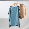 Blauw bedrukt chic o-hals los zomer topje, lichtgewicht zijdeachtig casual overhemd. - 90X90cm losse korte stijl / Stijl 14