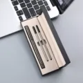 Ensemble de stylo roller en métal de luxe avec coffret cadeau et recharges élégantes. - Boîte à Double Stylo / Damier