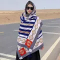 Women's stylish chain print sun protection scarf shawl, elegant outdoor travel neckerchief. - Variant 229