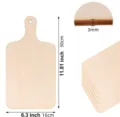 Detalle de tabla de cortar de madera mostrando grosor y dimensiones para manualidades y cocina. - Tabla de Cortar con Mango