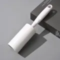 Rouleau anti-poils blanc déchirable avec poignée ergonomique pour vêtements et poils d'animaux. - Poignée + Recharge 40 Feuilles / Blanc