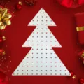 Wooden Christmas Tree Pegboard DIY Unfinished Wood Wall Door Hanging Holiday Decoration - Christmas Tree / 25x30cm