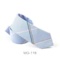 Vista detallada de la corbata estrecha de algodón para hombre con patrón a cuadros y textura. - MG-118
