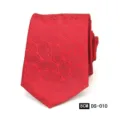 Detalle de corbata roja con patron paisley, diseno jacquard clasico para uso empresarial. - DS-010