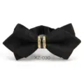 Elegante papillon nero da uomo con anello metallico in strass per matrimonio abito sposo formale - Farfalla Appuntita in Satén Nero (XZ-030)