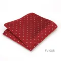 Pañuelo de bolsillo rojo con lunares blancos para hombre, elegante accesorio para traje. - Blanco con lunares rojos