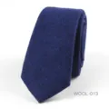 Corbata delgada de lana azul para hombre, 6 cm de ancho elegante boda de negocios estilo británico. - Azul marino
