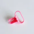 Herramienta para atar globos rosa, ayuda de plástico para fiesta, tamaño 5.5x7.5cm. - Herramienta para anudar globos, rosa