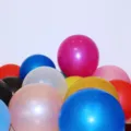 Ballons en latex nacré de 10 pouces colorés ronds décoration de fête assortis - 100 Pièces/Paquet / Multicolore