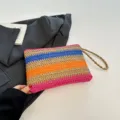 Πολύχρωμη πλεκτή τσάντα ψάθας clutch για γυναίκες, καλοκαιρινή τσάντα παραλίας. - Πολύχρωμο
