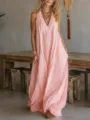 Detalle de un vestido largo informal sin mangas en rosa con corte holgado y bolsillos. - S / Rosa