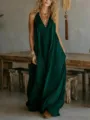 Vista detallada del vestido largo sin mangas casual con bolsillos laterales y cuello en V. - Verde Oscuro